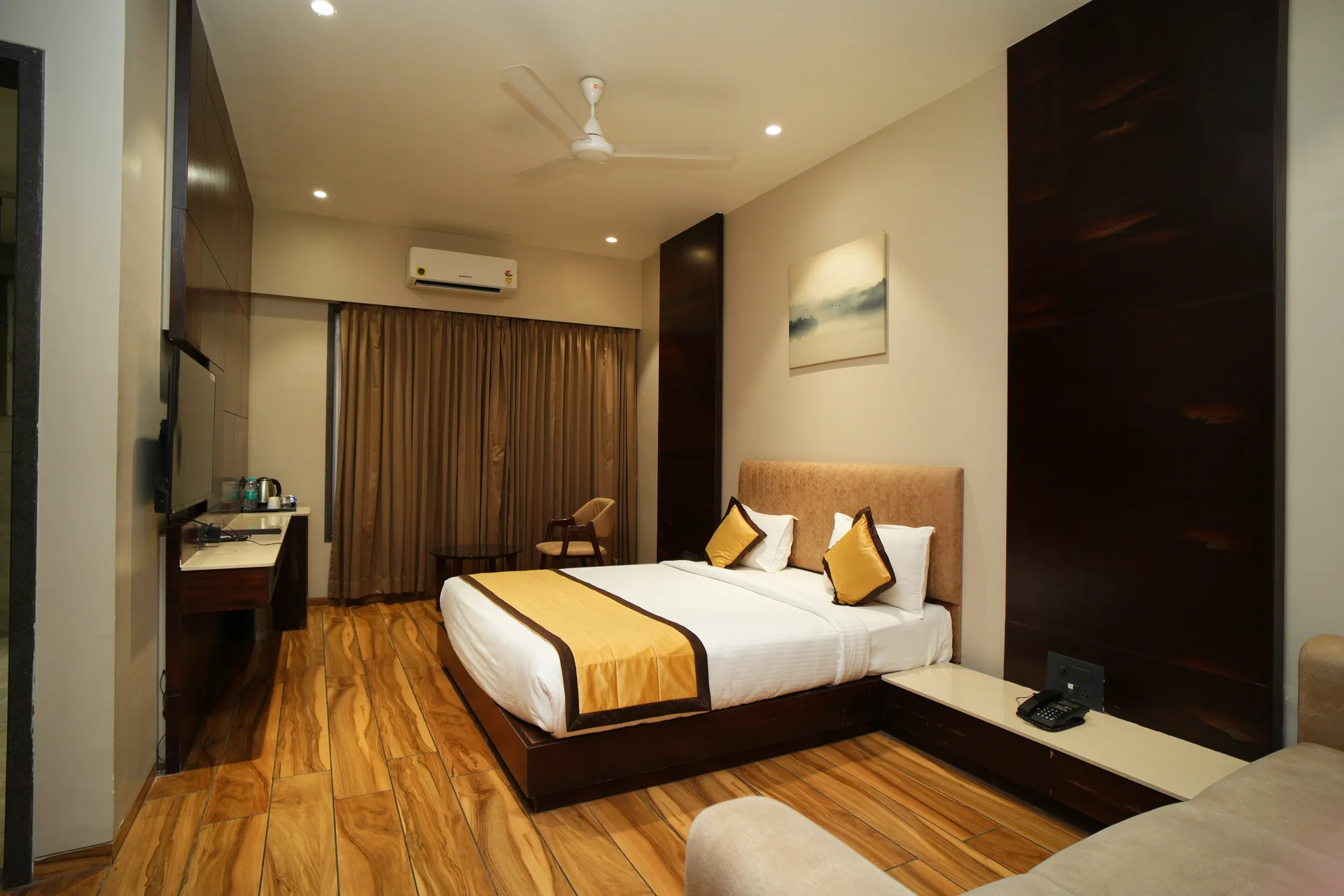 Super Deluxe Room 6